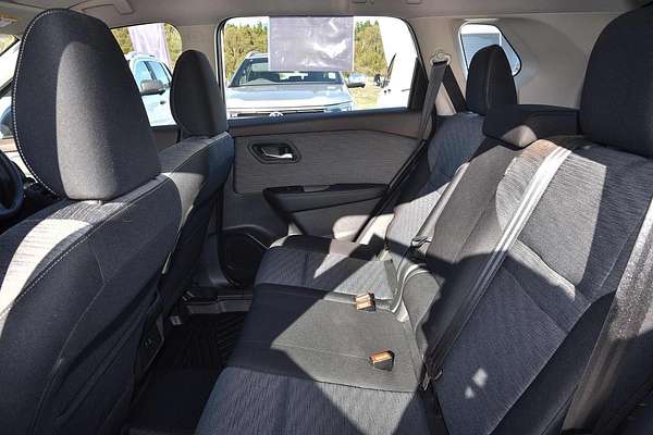 2024 Nissan X-TRAIL ST T33