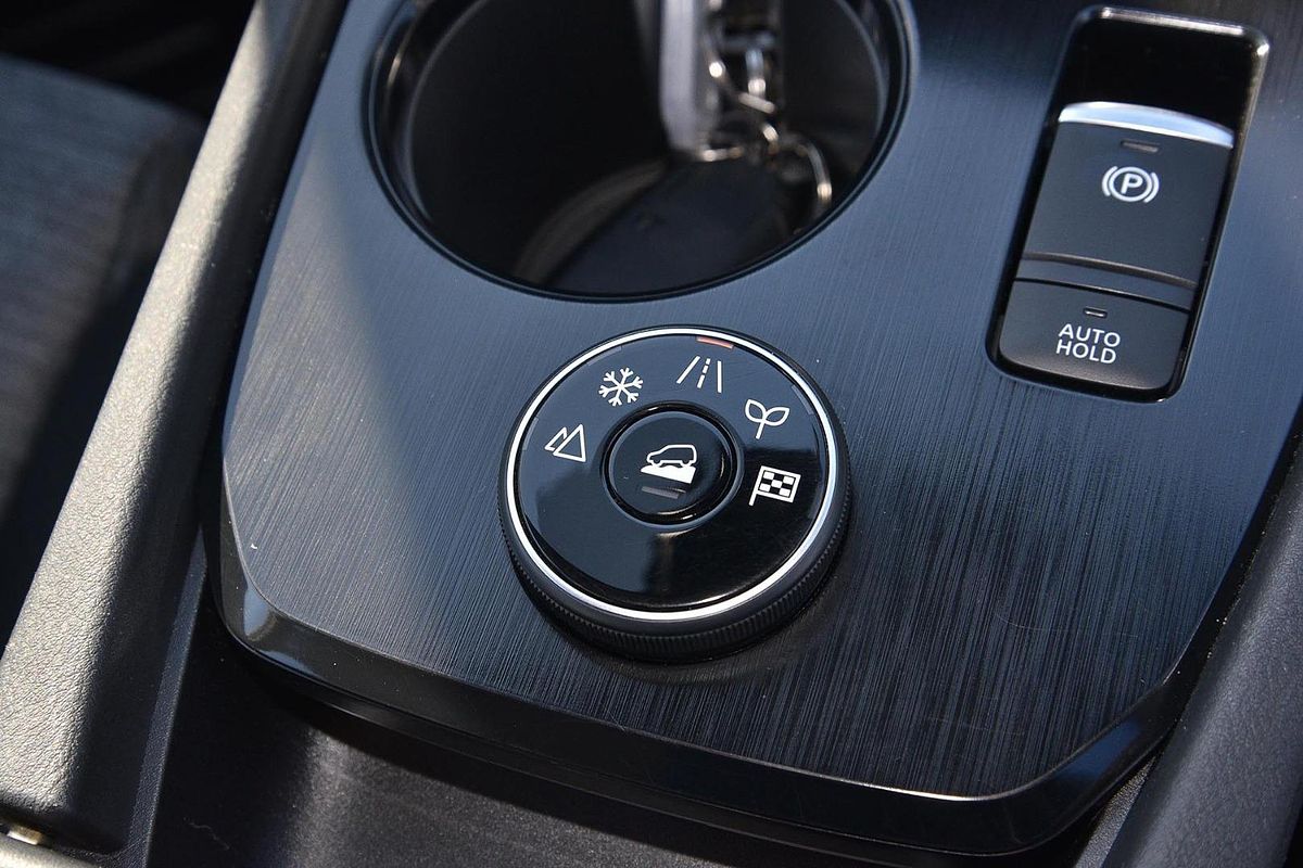 2024 Nissan X-TRAIL ST T33