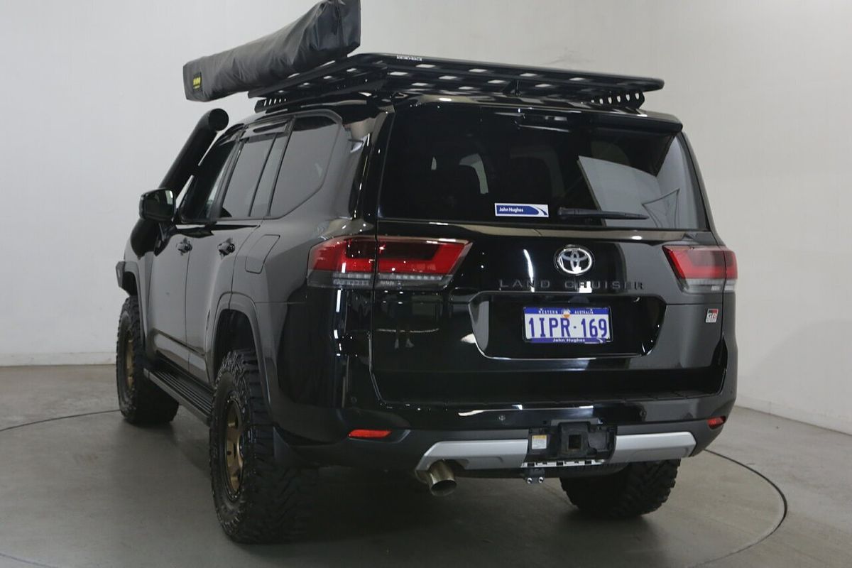 2022 Toyota Landcruiser GR Sport FJA300R