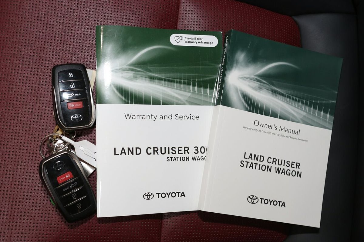 2022 Toyota Landcruiser GR Sport FJA300R