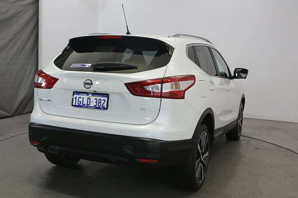 2017 Nissan QASHQAI Ti J11
