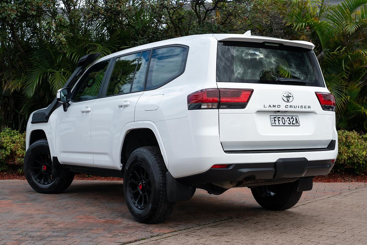 2023 Toyota Landcruiser GX FJA300R