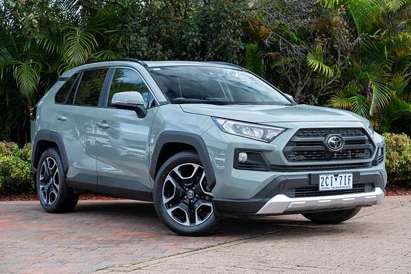 2020 Toyota RAV4 Edge AXAA54R