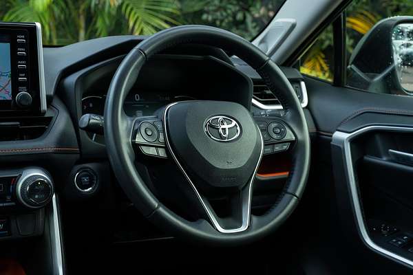 2020 Toyota RAV4 Edge AXAA54R