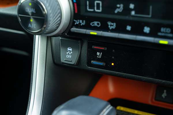 2020 Toyota RAV4 Edge AXAA54R