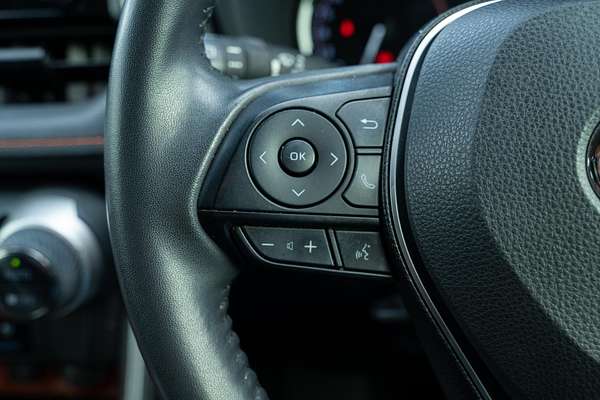 2020 Toyota RAV4 Edge AXAA54R