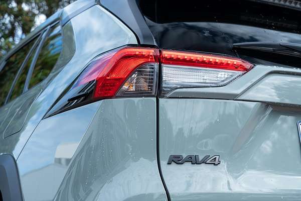 2020 Toyota RAV4 Edge AXAA54R