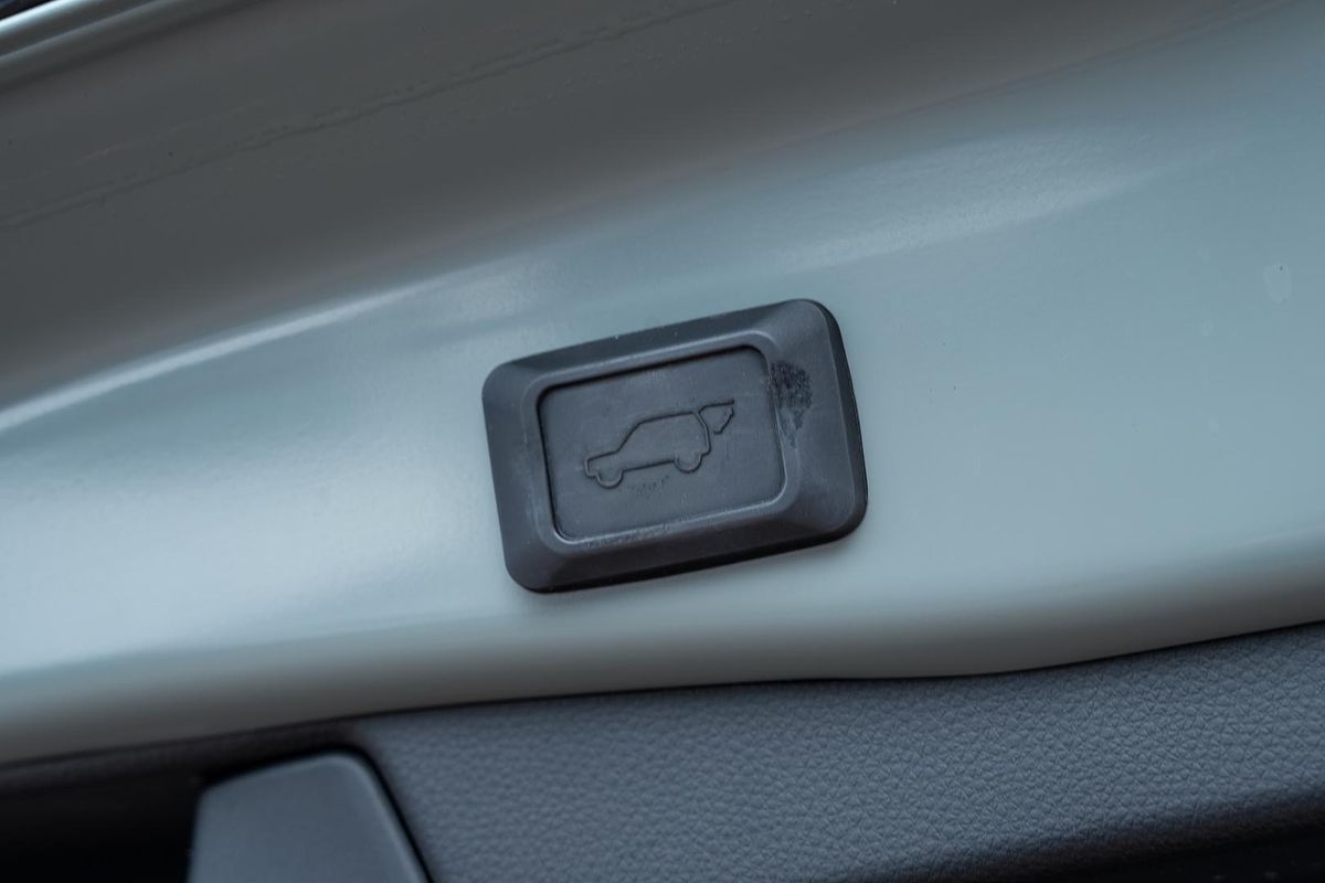2020 Toyota RAV4 Edge AXAA54R