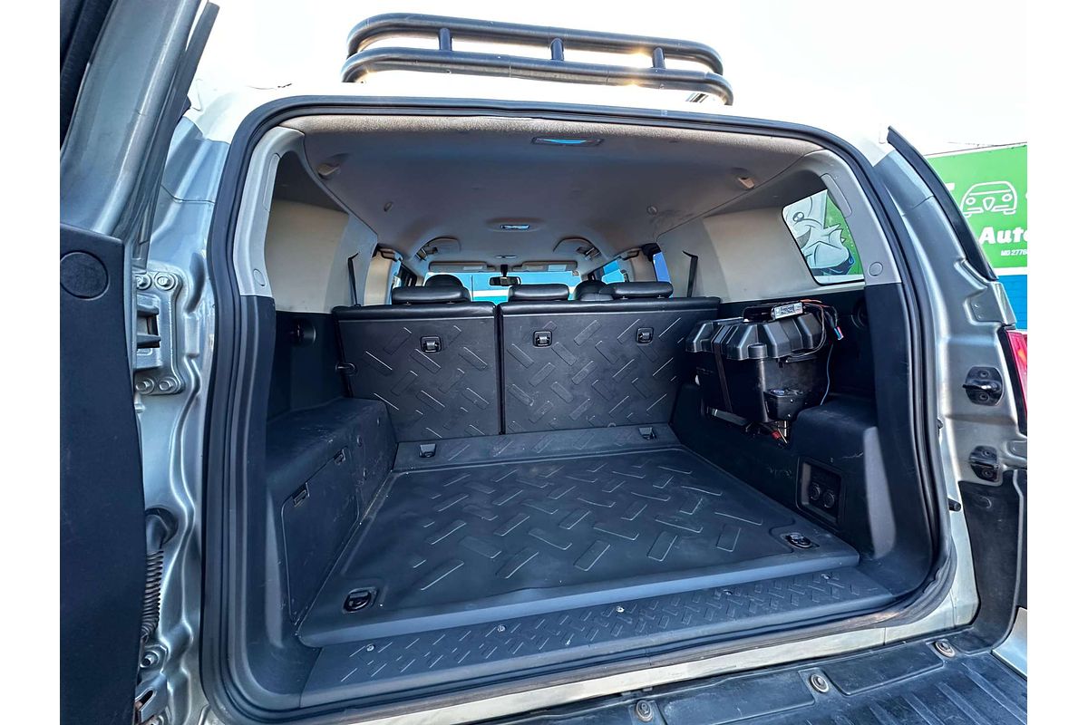 2011 Toyota FJ Cruiser  GSJ15R