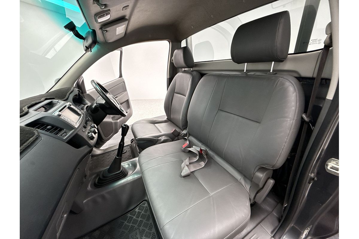 2015 Toyota Hilux Workmate TGN16R Rear Wheel Drive