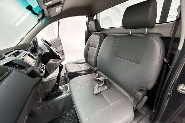 2015 Toyota Hilux Workmate TGN16R Rear Wheel Drive