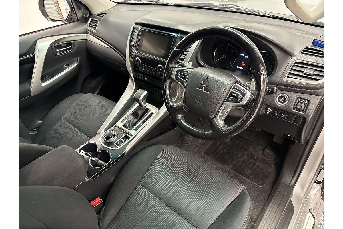 2016 Mitsubishi Pajero Sport GLX QE