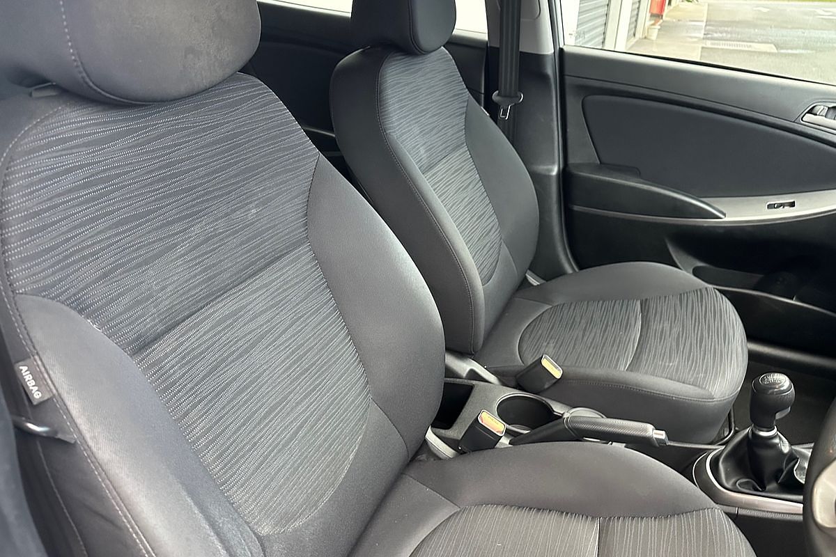 2015 Hyundai Accent Active RB2