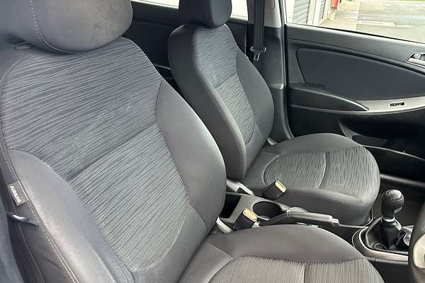 2015 Hyundai Accent Active RB2