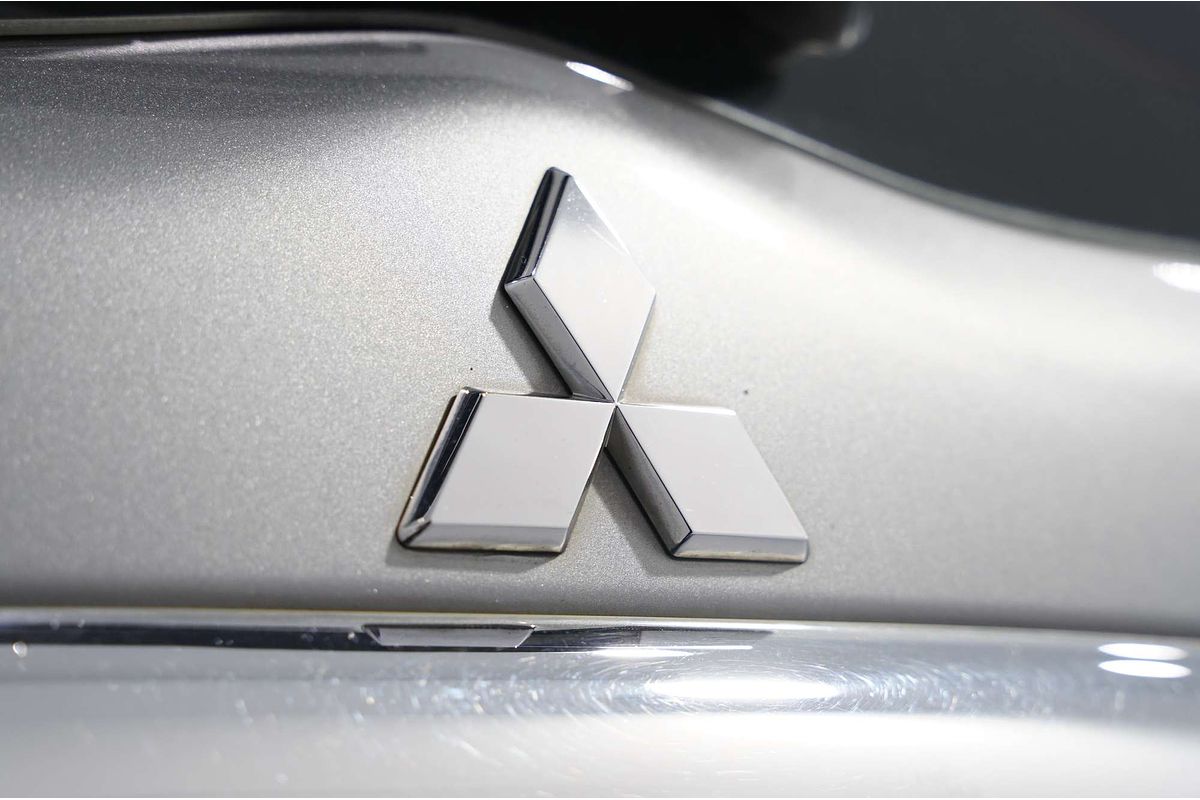 2013 Mitsubishi Challenger PB