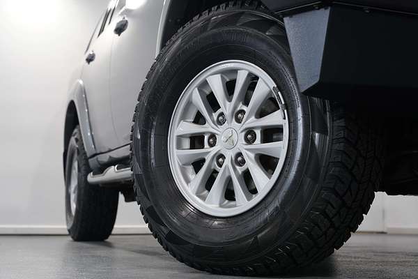 2013 Mitsubishi Challenger PB