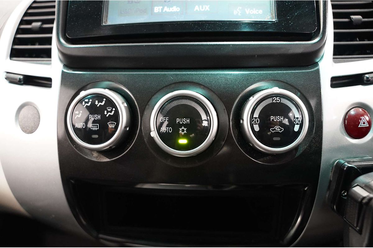 2013 Mitsubishi Challenger PB