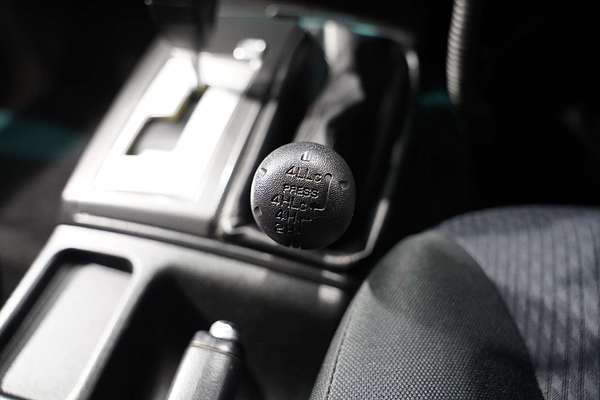 2013 Mitsubishi Challenger PB
