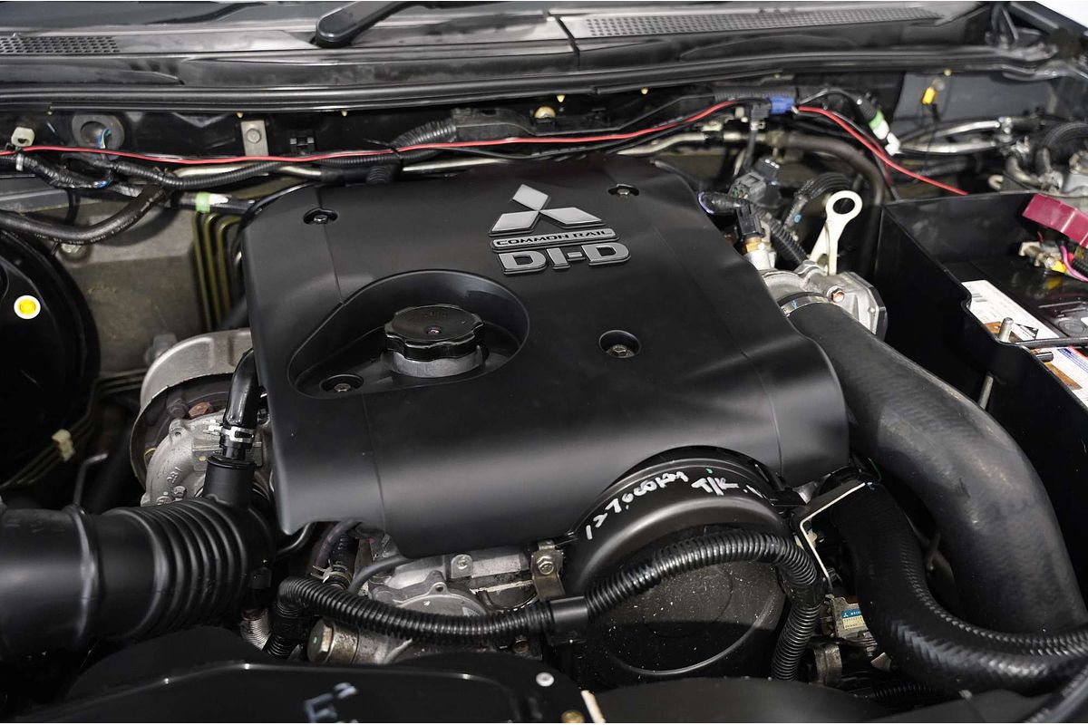 2013 Mitsubishi Challenger PB