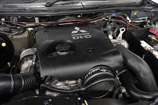 2013 Mitsubishi Challenger PB