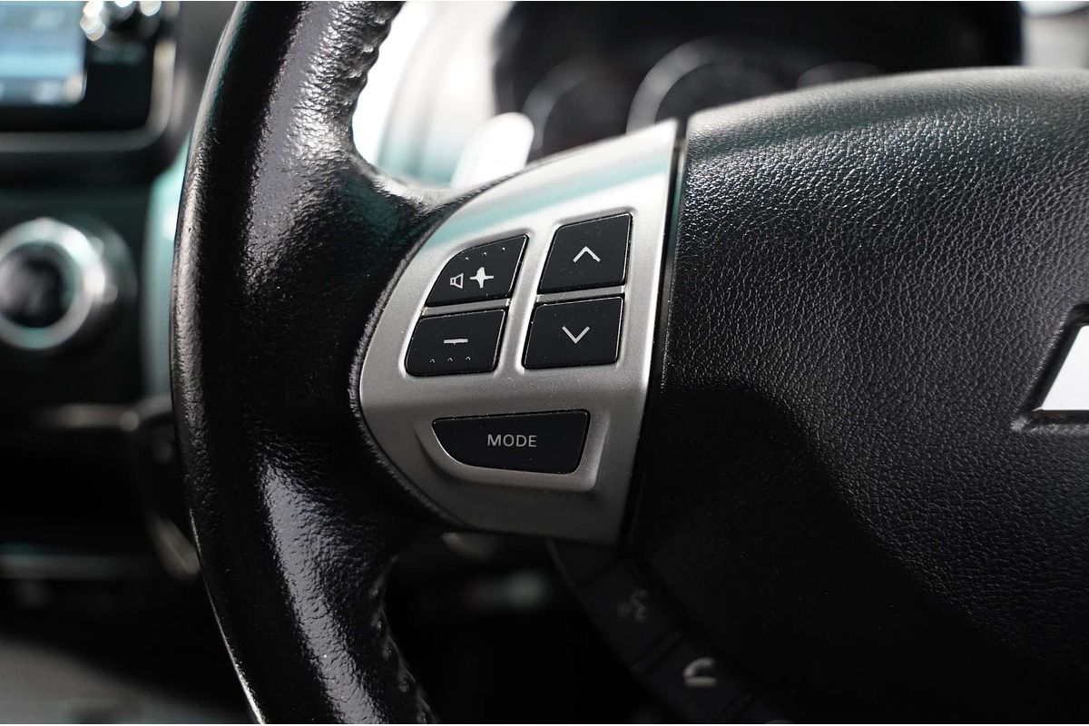 2013 Mitsubishi Challenger PB