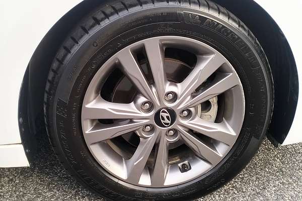 2018 Hyundai Elantra Active AD