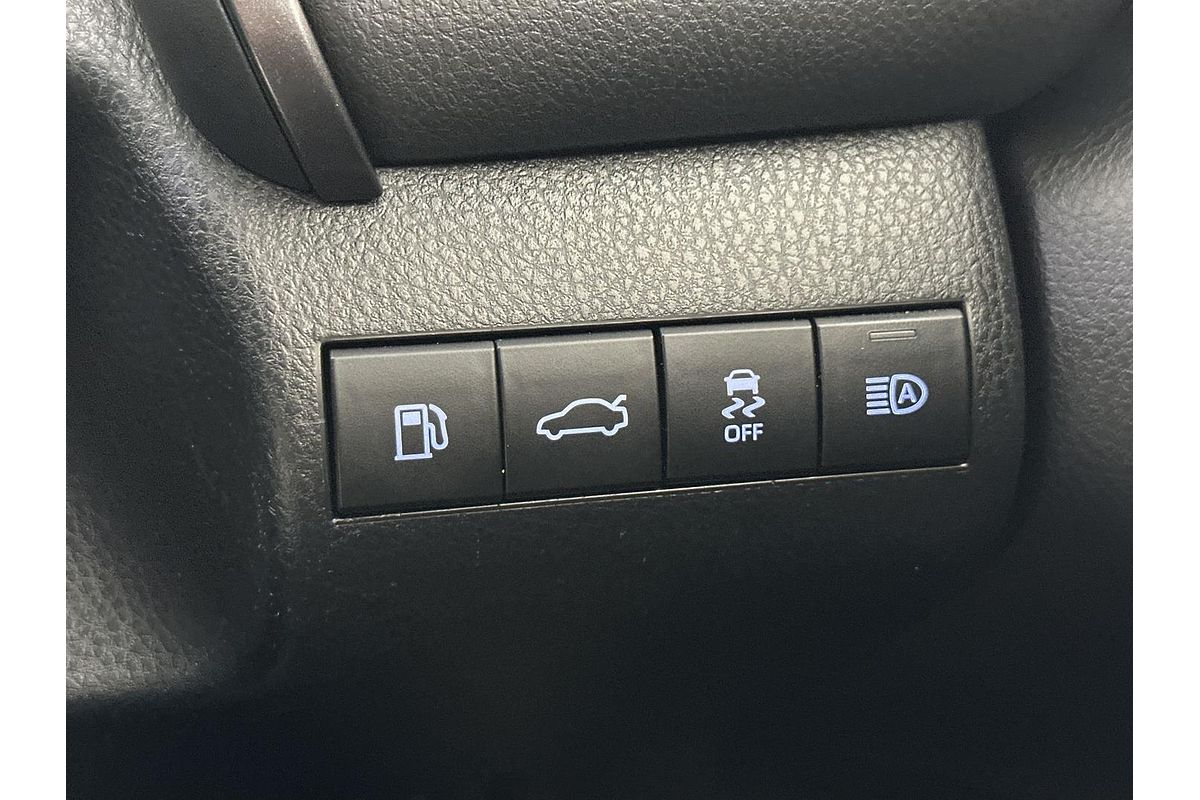 2018 Toyota Camry Ascent ASV70R