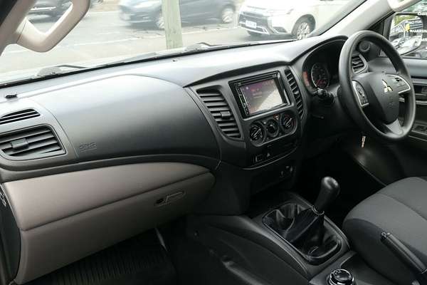 2016 Mitsubishi Triton GLX MQ 4X4