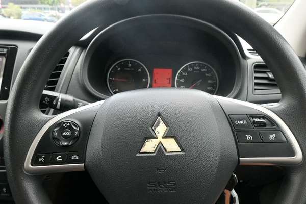 2016 Mitsubishi Triton GLX MQ 4X4