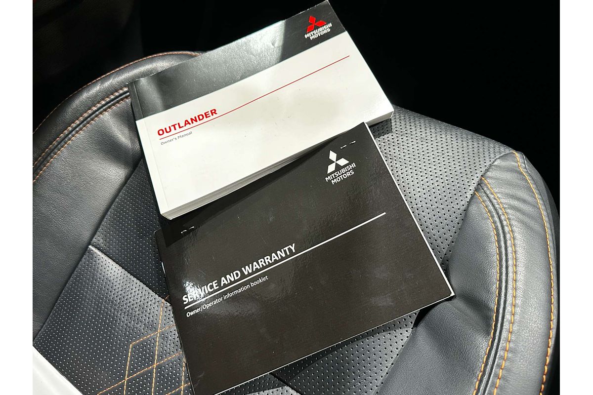 2022 Mitsubishi Outlander Exceed Tourer ZM