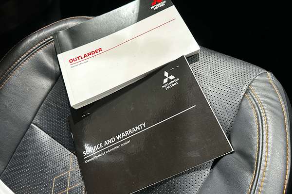 2022 Mitsubishi Outlander Exceed Tourer ZM