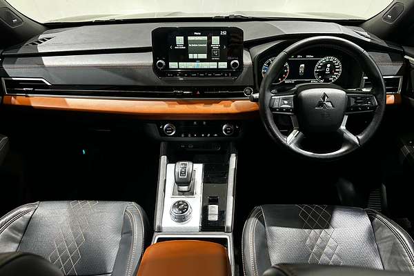 2022 Mitsubishi Outlander Exceed Tourer ZM
