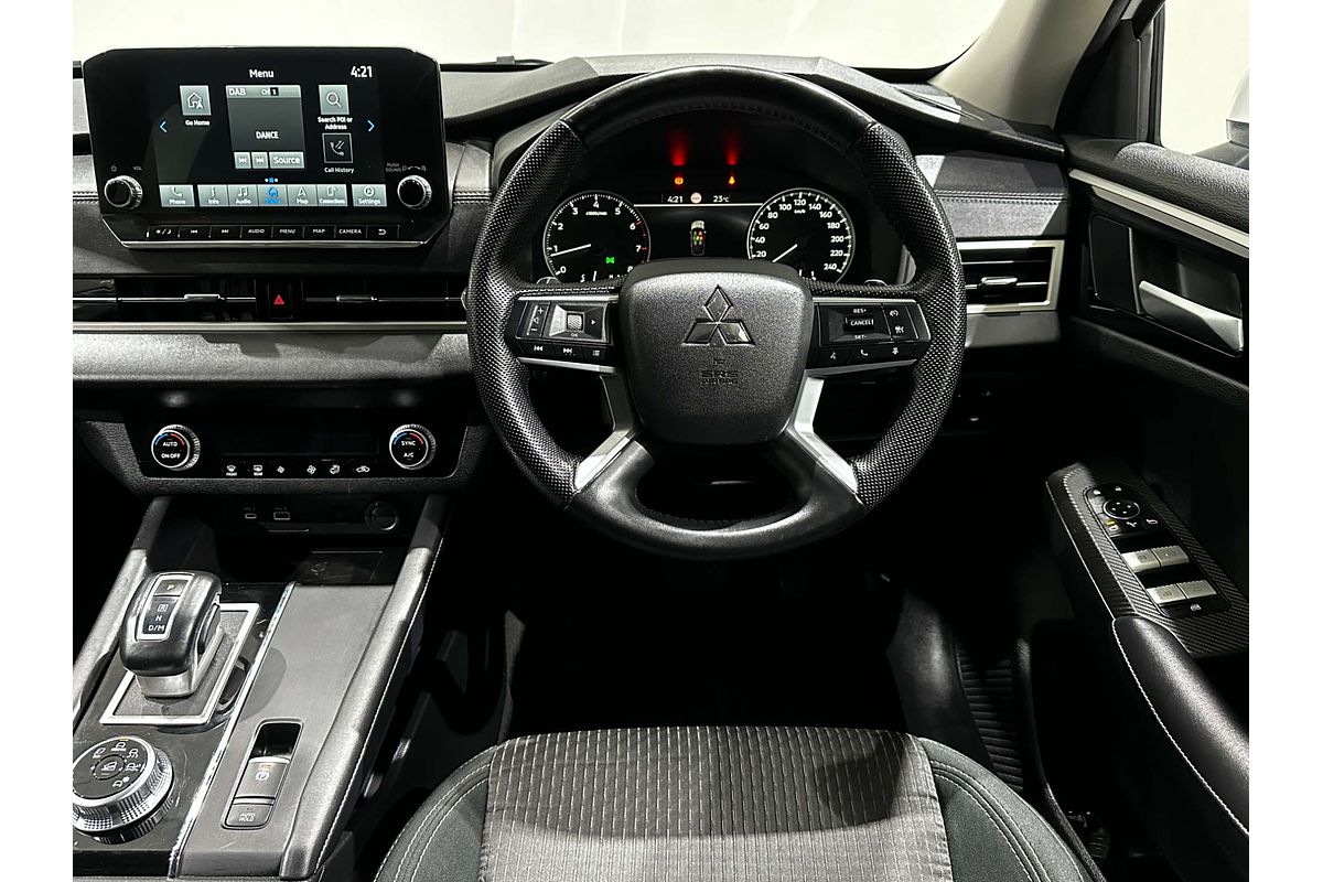 2022 Mitsubishi Outlander LS ZM