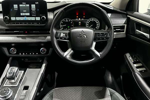 2022 Mitsubishi Outlander LS ZM