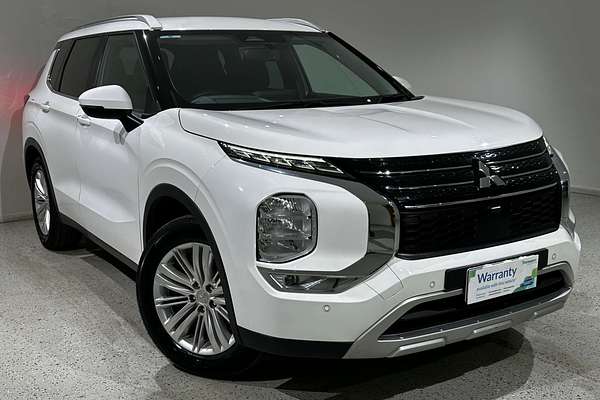 2022 Mitsubishi Outlander LS ZM