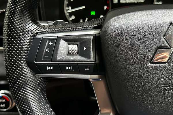 2022 Mitsubishi Outlander LS ZM