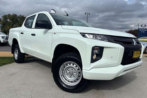 2021 Mitsubishi Triton GLX MR 4X4