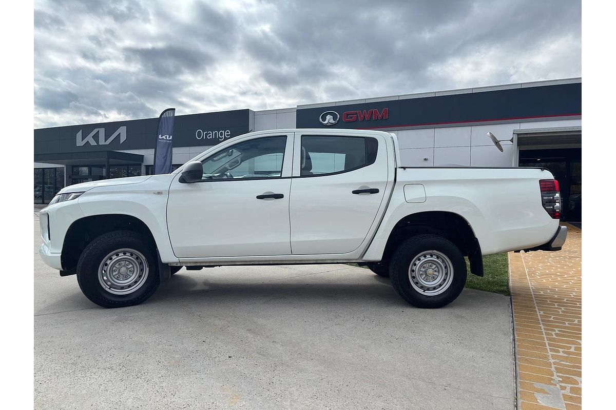 2021 Mitsubishi Triton GLX MR 4X4