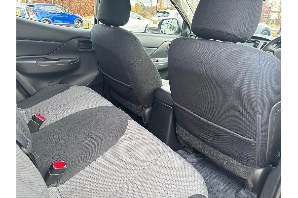 2021 Mitsubishi Triton GLX MR 4X4