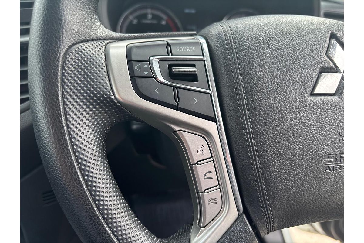 2021 Mitsubishi Triton GLX MR 4X4