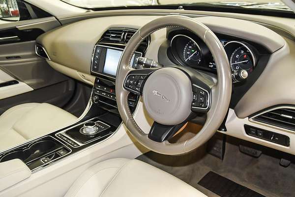 2016 Jaguar XE 25t Prestige X760