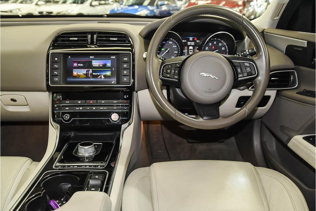 2016 Jaguar XE 25t Prestige X760