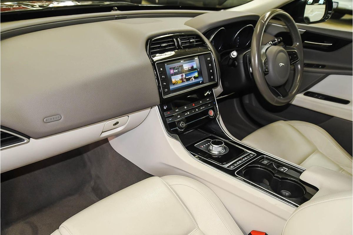 2016 Jaguar XE 25t Prestige X760