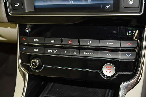 2016 Jaguar XE 25t Prestige X760