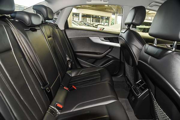 2019 Audi A4 45 TFSI S line B9