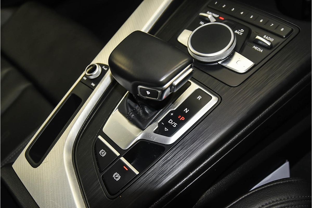 2019 Audi A4 45 TFSI S line B9