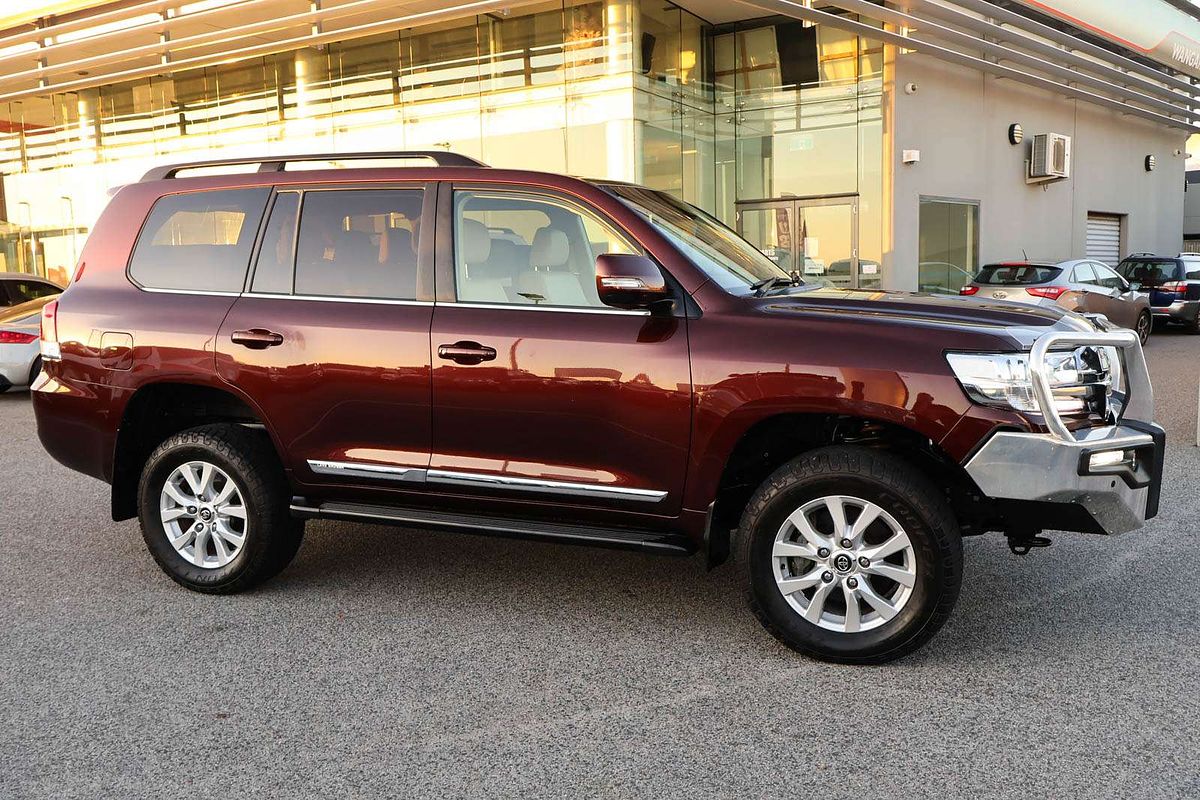 2019 Toyota Landcruiser Sahara VDJ200R
