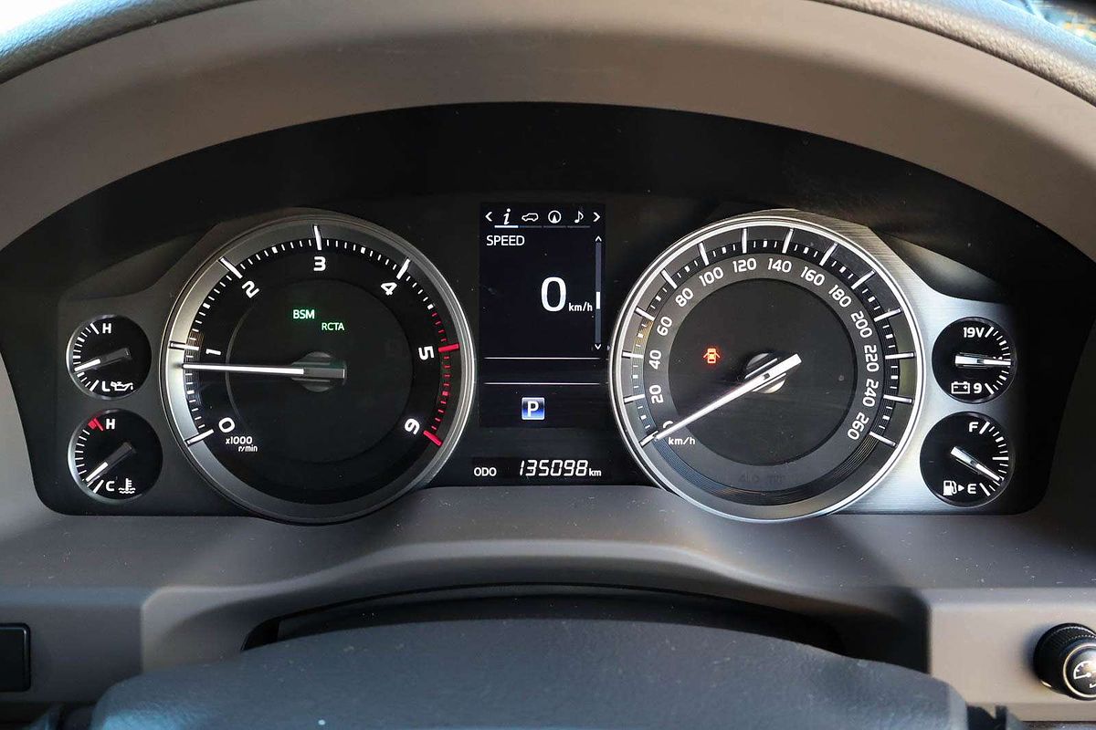 2019 Toyota Landcruiser Sahara VDJ200R