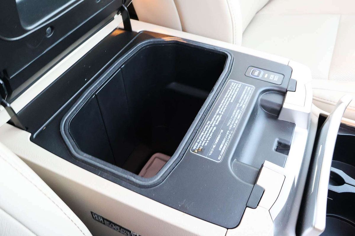 2019 Toyota Landcruiser Sahara VDJ200R