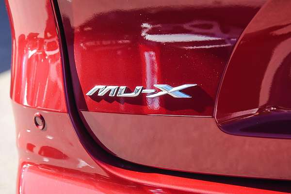 2025 Isuzu MU-X LS-M